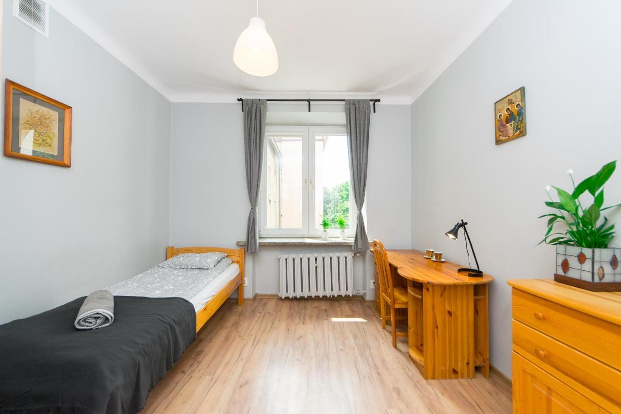 3-Bedroom Flat In City Center P4You Pl Krakau Exterior foto