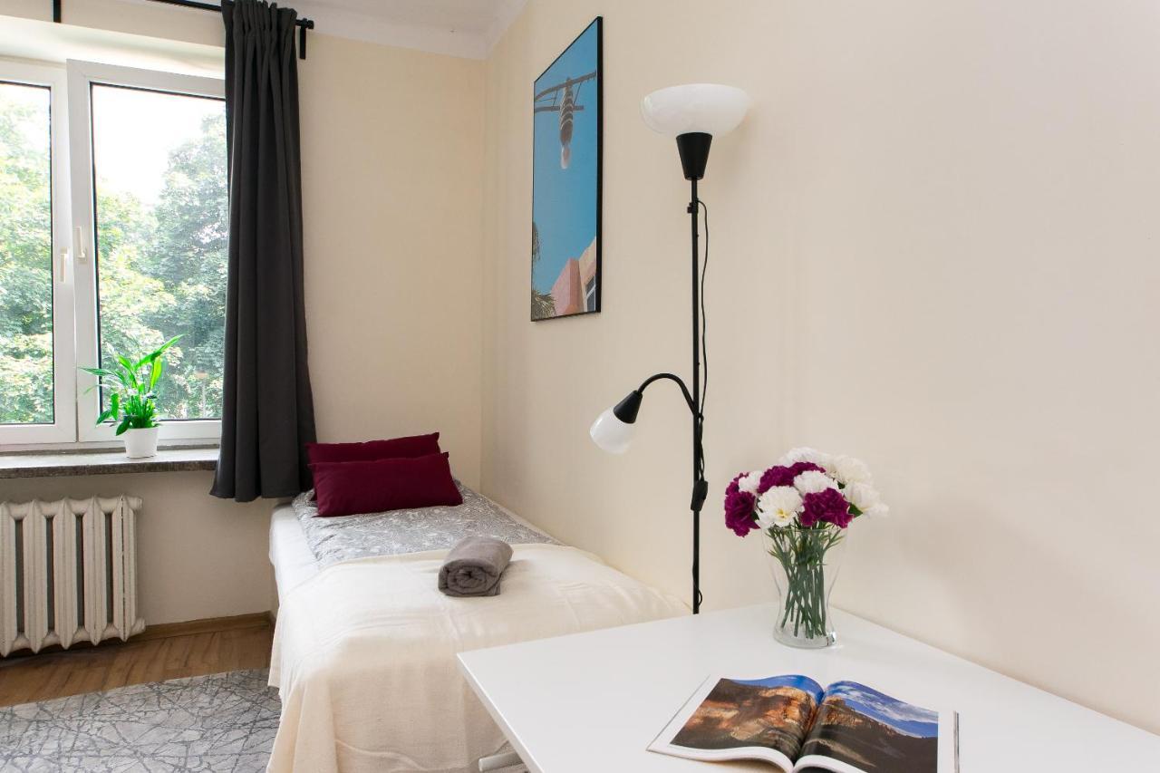 3-Bedroom Flat In City Center P4You Pl Krakau Exterior foto