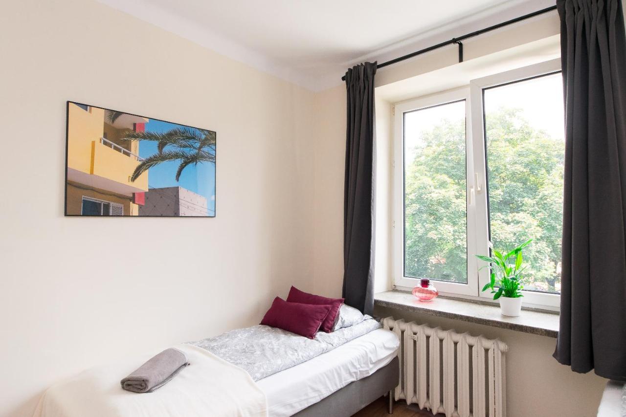 3-Bedroom Flat In City Center P4You Pl Krakau Exterior foto